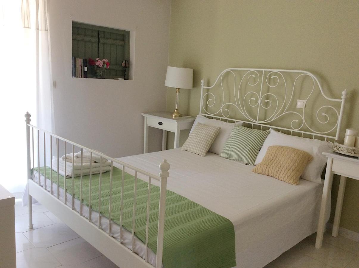 Kefalonia Apartments - Marias Studios - 2 Bedroom Apartment In Orchard, Spartia Kültér fotó
