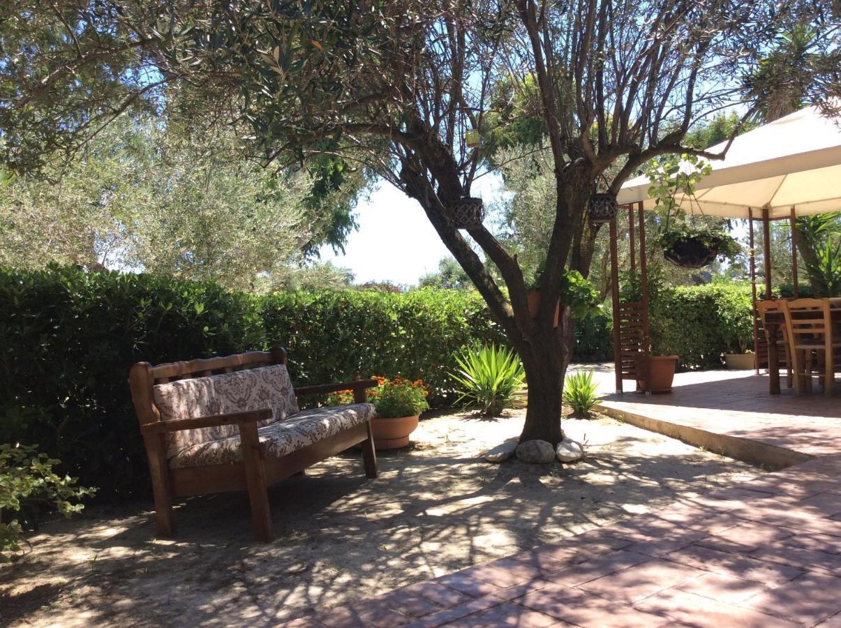 Kefalonia Apartments - Marias Studios - 2 Bedroom Apartment In Orchard, Spartia Kültér fotó
